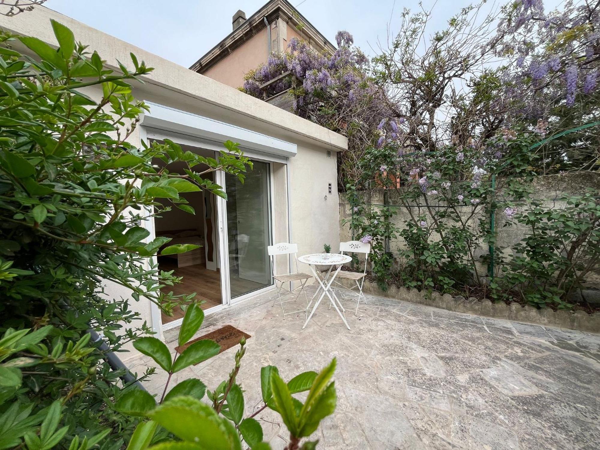 Studio Avec Clim Et Terrasse Proche Du Centre Ville D'Awinion Zewnętrze zdjęcie