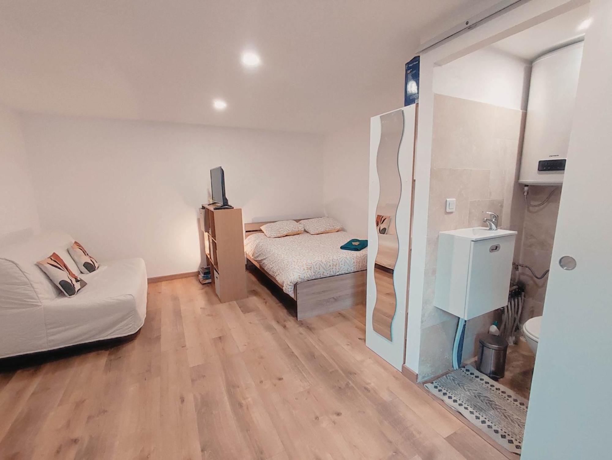 Studio Avec Clim Et Terrasse Proche Du Centre Ville D'Awinion Pokój zdjęcie